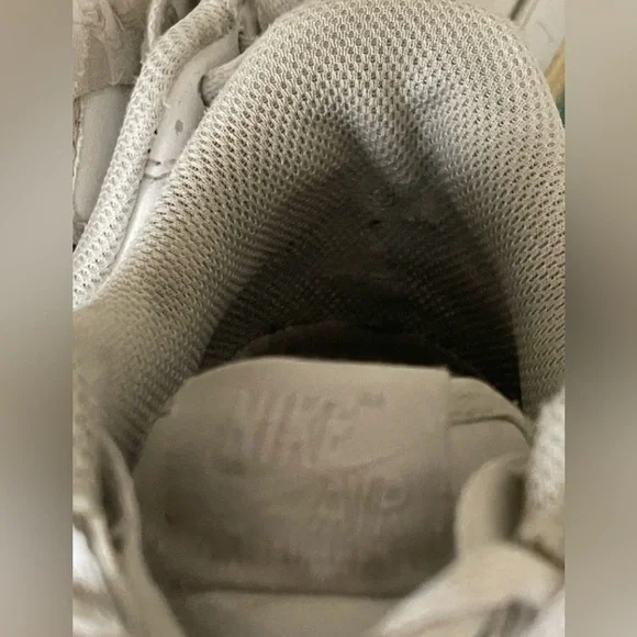 Nike Air Force 1 Women’s White Sneakers Size 7 - Picture 8 of 8